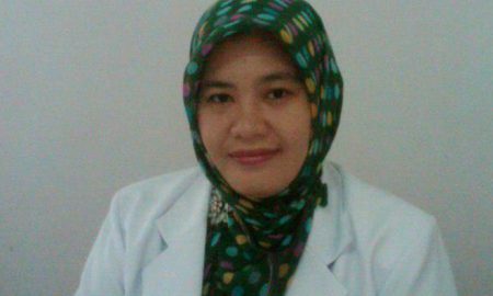 Dr. Maysarwati Wali, Dokter di Klinik Tugu Sawangan Baru, Depok, Jawa Barat.